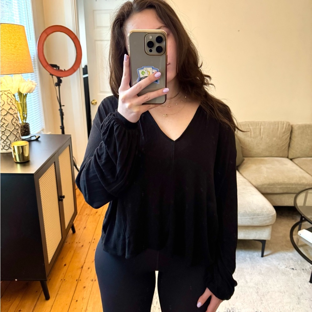UO Black Top